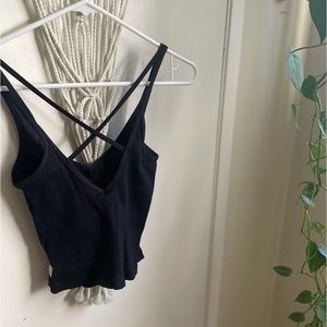 Vuori ribbed cropped workout tank